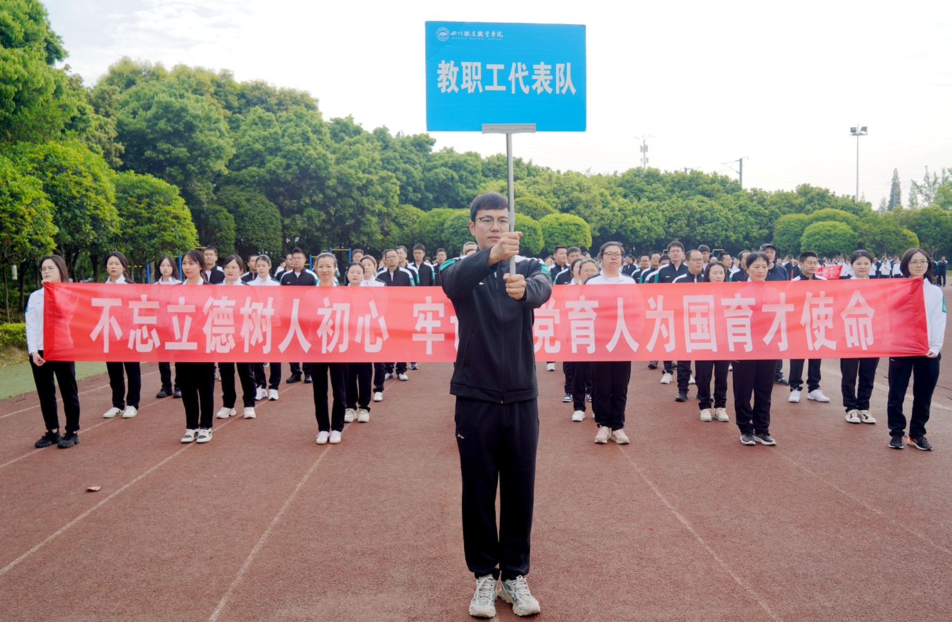 DSC05601_副本_副本.jpg DSC05601_副本_副本.jpg