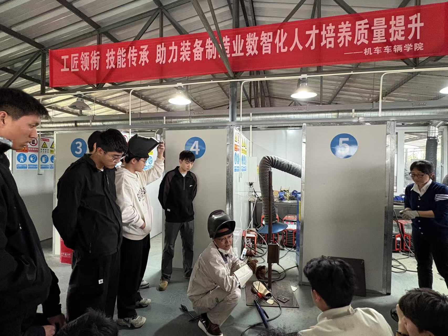 甘俊林党建3.jpg